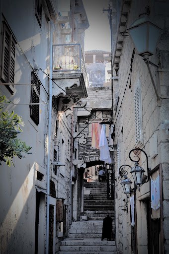 ARCHITEKTURA: ARCHITEKTURA